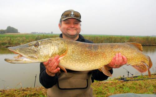 2014 Pike Final 2nd place Mark Groom with his 18lb 14oz Fish the biggest of the day